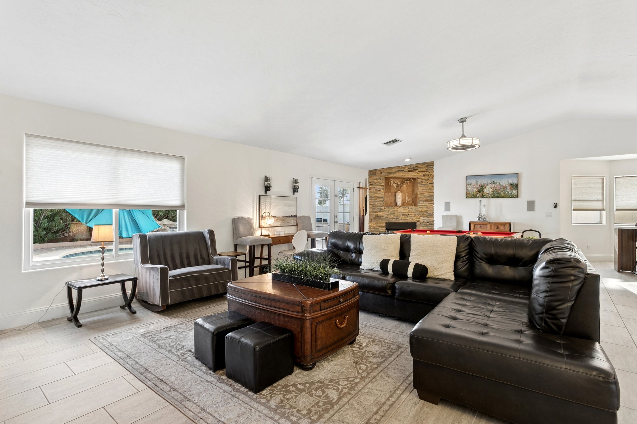 6025 E Beck Ln - 008.jpg