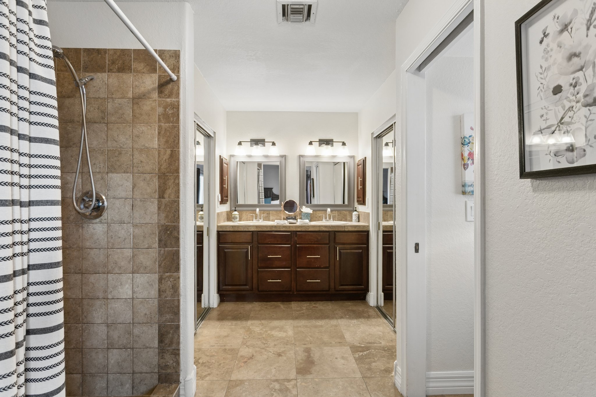 6025 E Beck Ln - 027.jpg