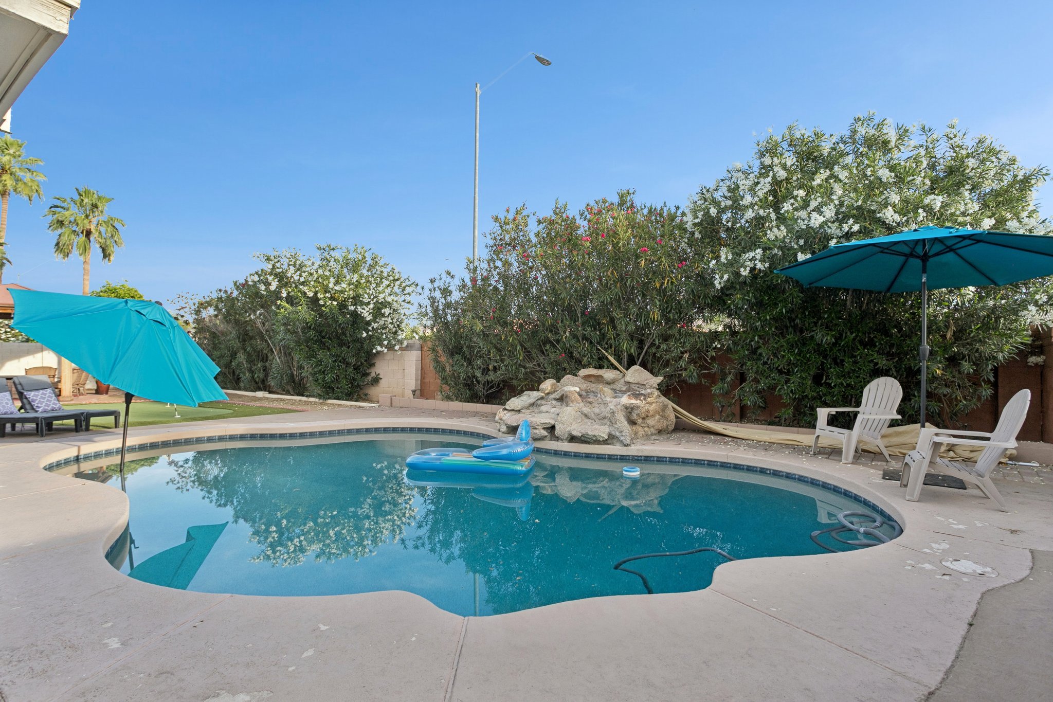 6025 E Beck Ln - 040.jpg