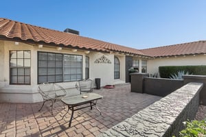 6025 E Beck Ln - 005.jpg