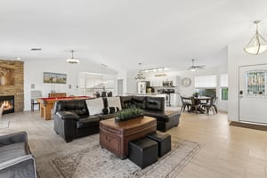 6025 E Beck Ln - 009.jpg