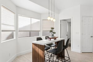 6025 E Beck Ln - 012.jpg