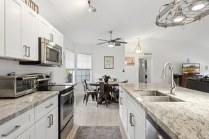 6025 E Beck Ln - 018.jpg