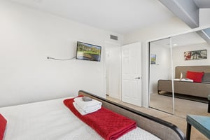 6025 E Beck Ln - 038.jpg