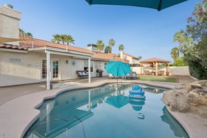 6025 E Beck Ln - 041.jpg