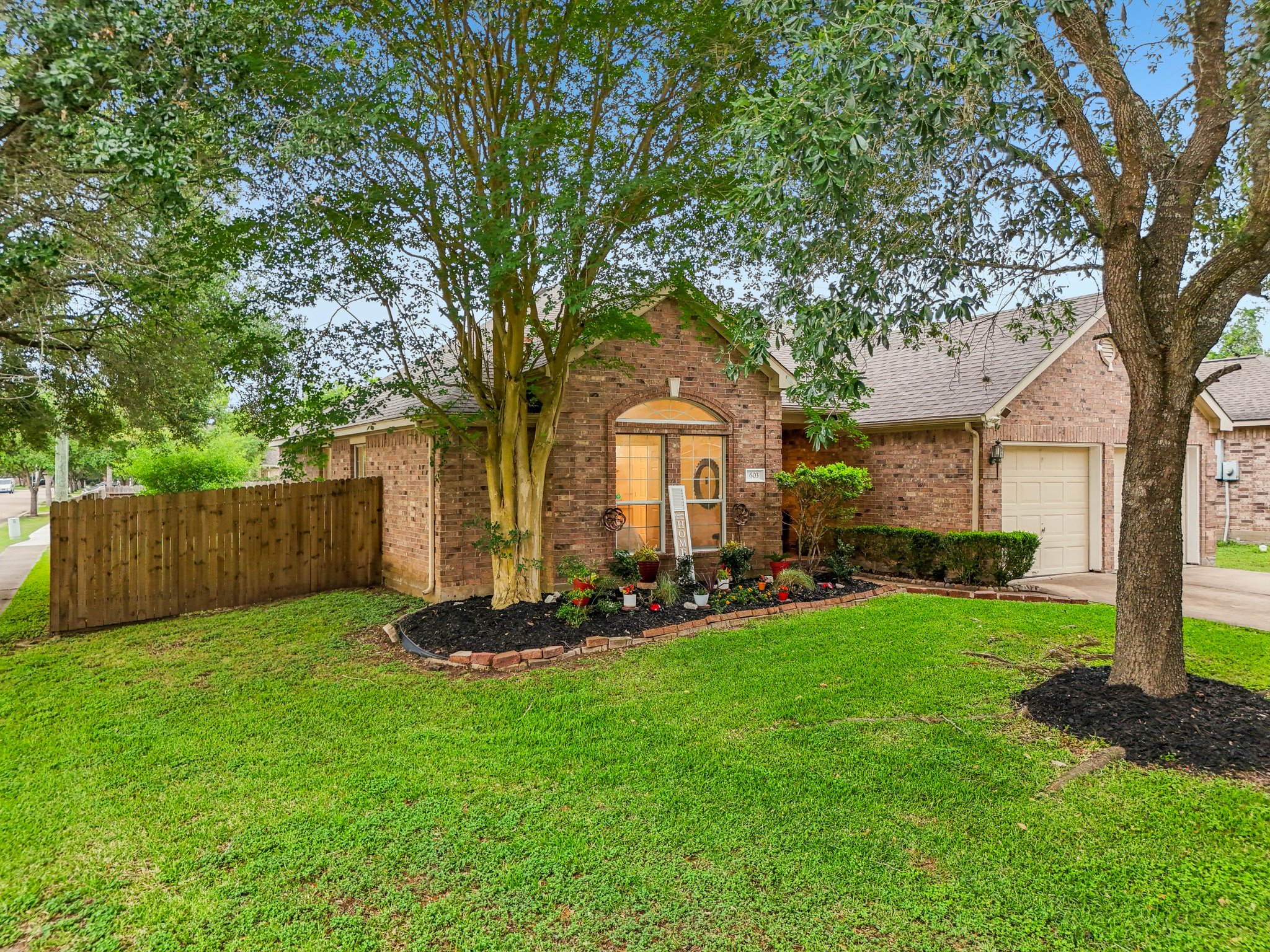 Brazos Trace Dr-0305-043.jpg
