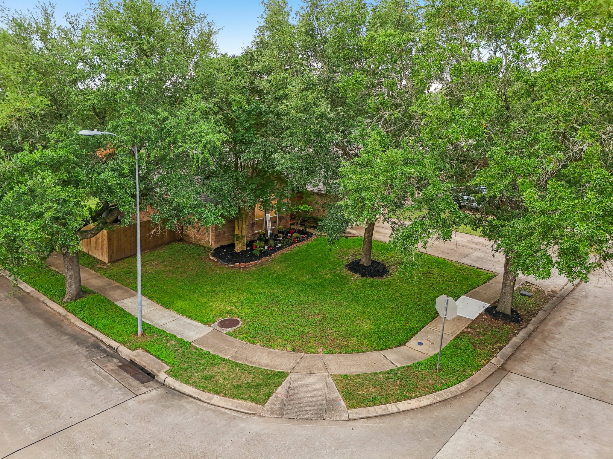 Brazos Trace Dr-0305-045.jpg