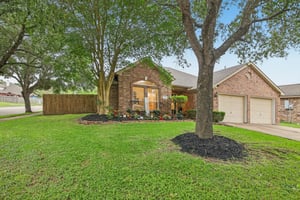 Brazos Trace Dr-0305-006.jpg