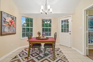 Kitchen/Breakfast Area