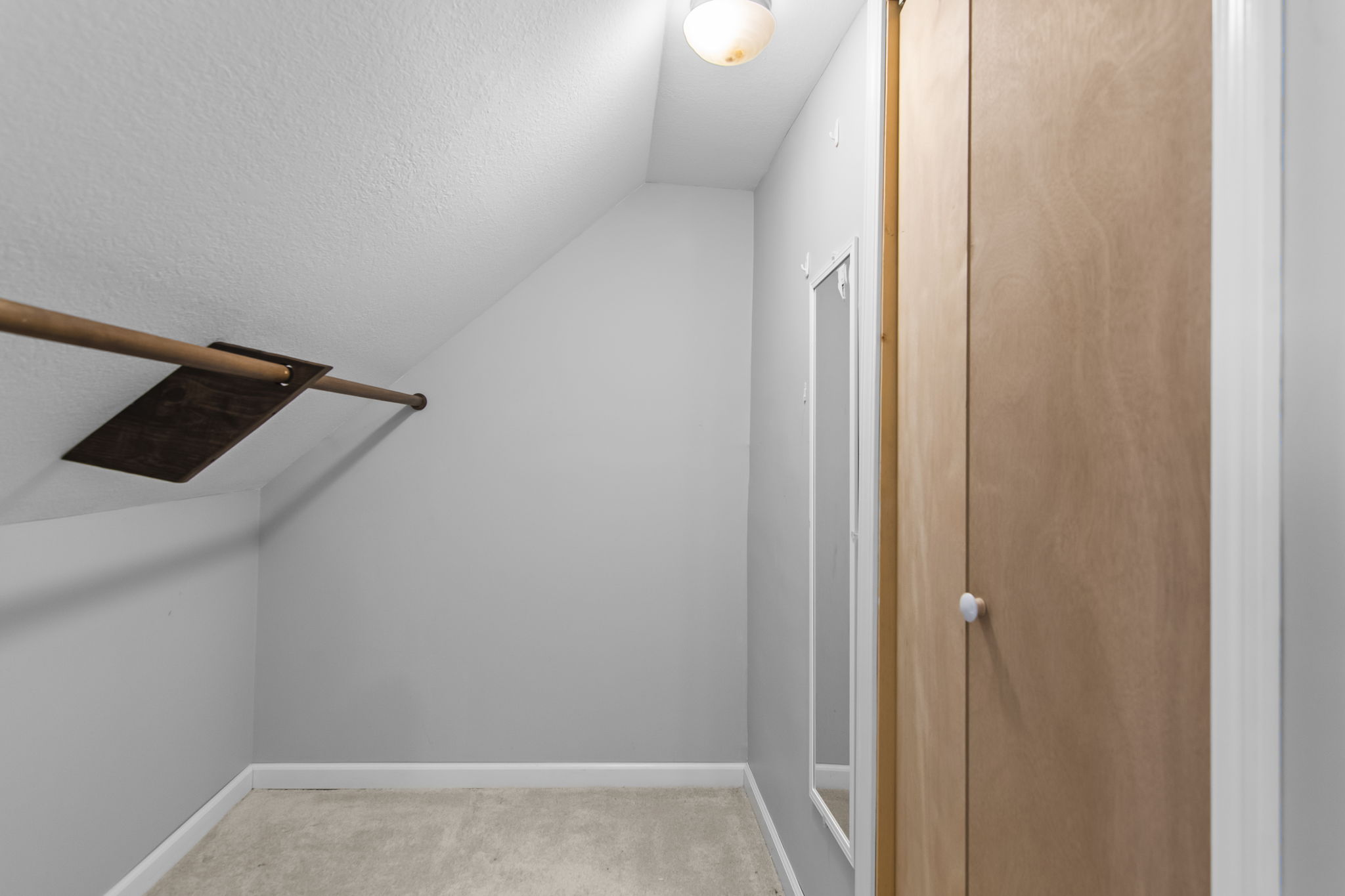 Bed 3 Closet