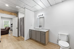  Photo 47