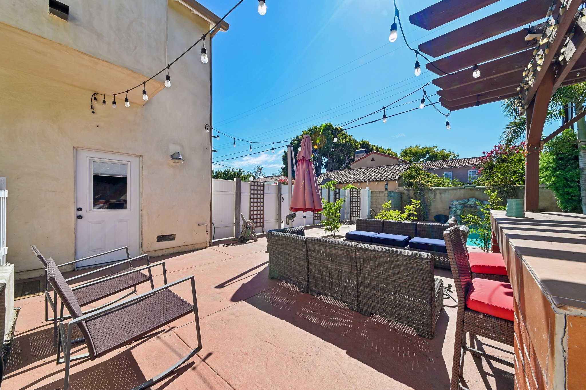 N Las Palmas Ave-S1708-078.jpg