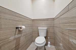 N Las Palmas Ave-S1708-037.jpg
