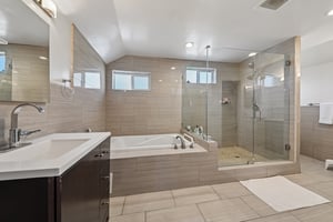 N Las Palmas Ave-S1708-046.jpg