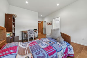 N Las Palmas Ave-S1708-061.jpg