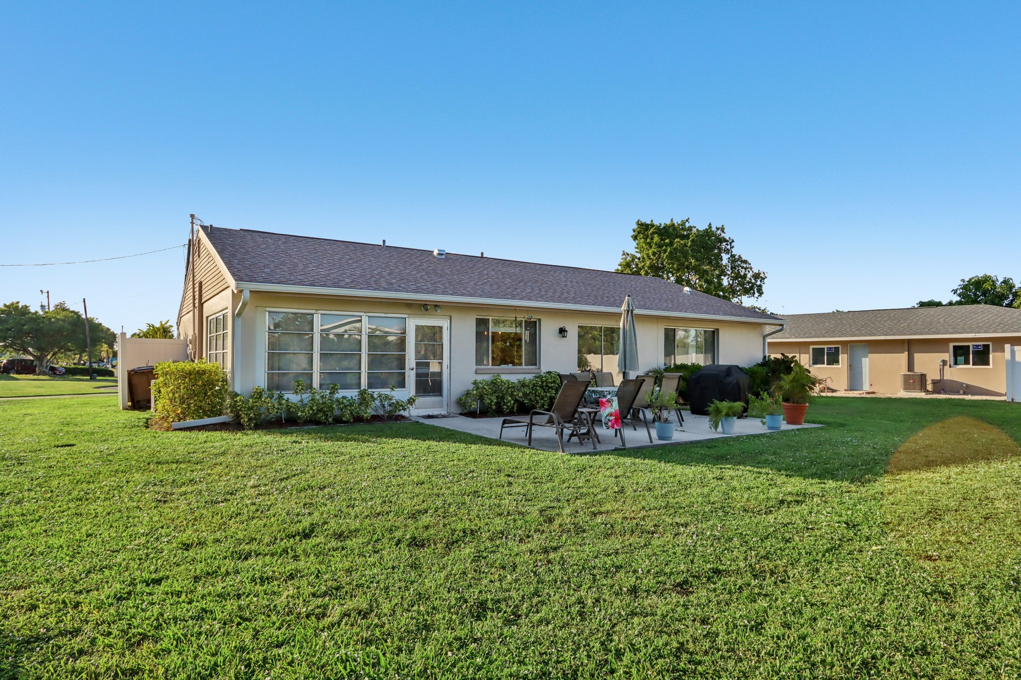 NE 17th Pl-S2510-026.jpg