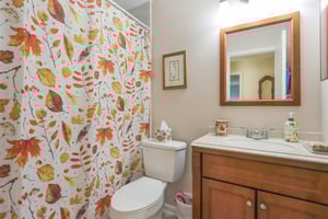 NE 17th Pl-S2510-014.jpg