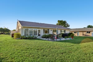 NE 17th Pl-S2510-026.jpg