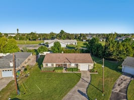 NE 17th Pl-S2510-032.jpg