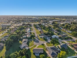 NE 17th Pl-S2510-040.jpg