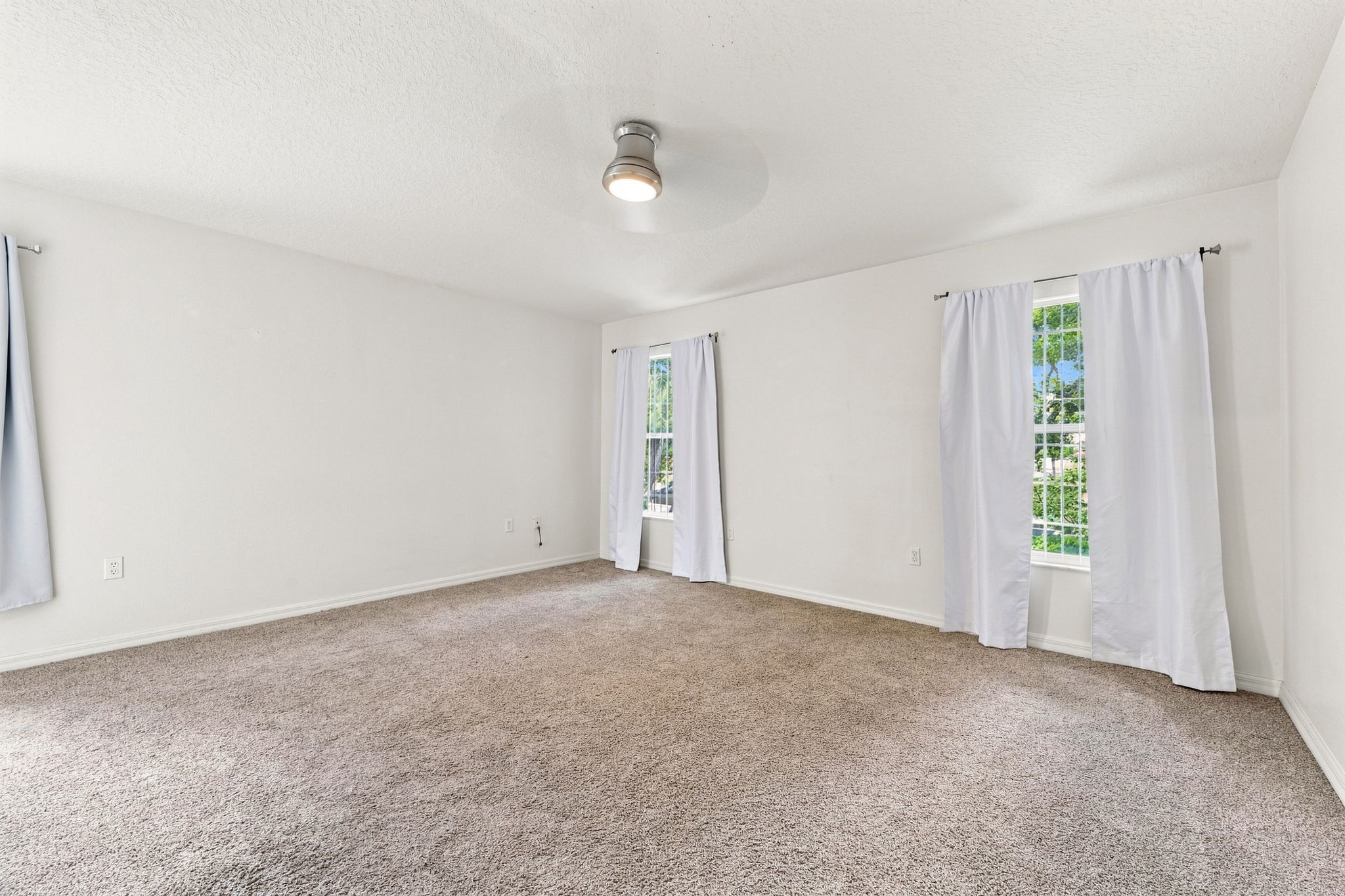 Upper Level Primary Bedroom1a