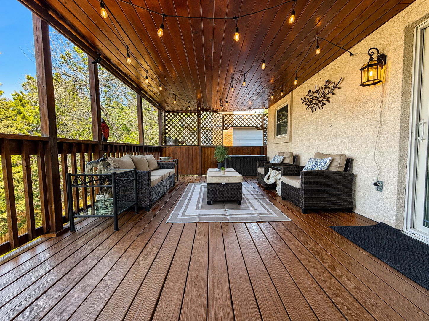 Plenty of room for seating, dining, and grilling!