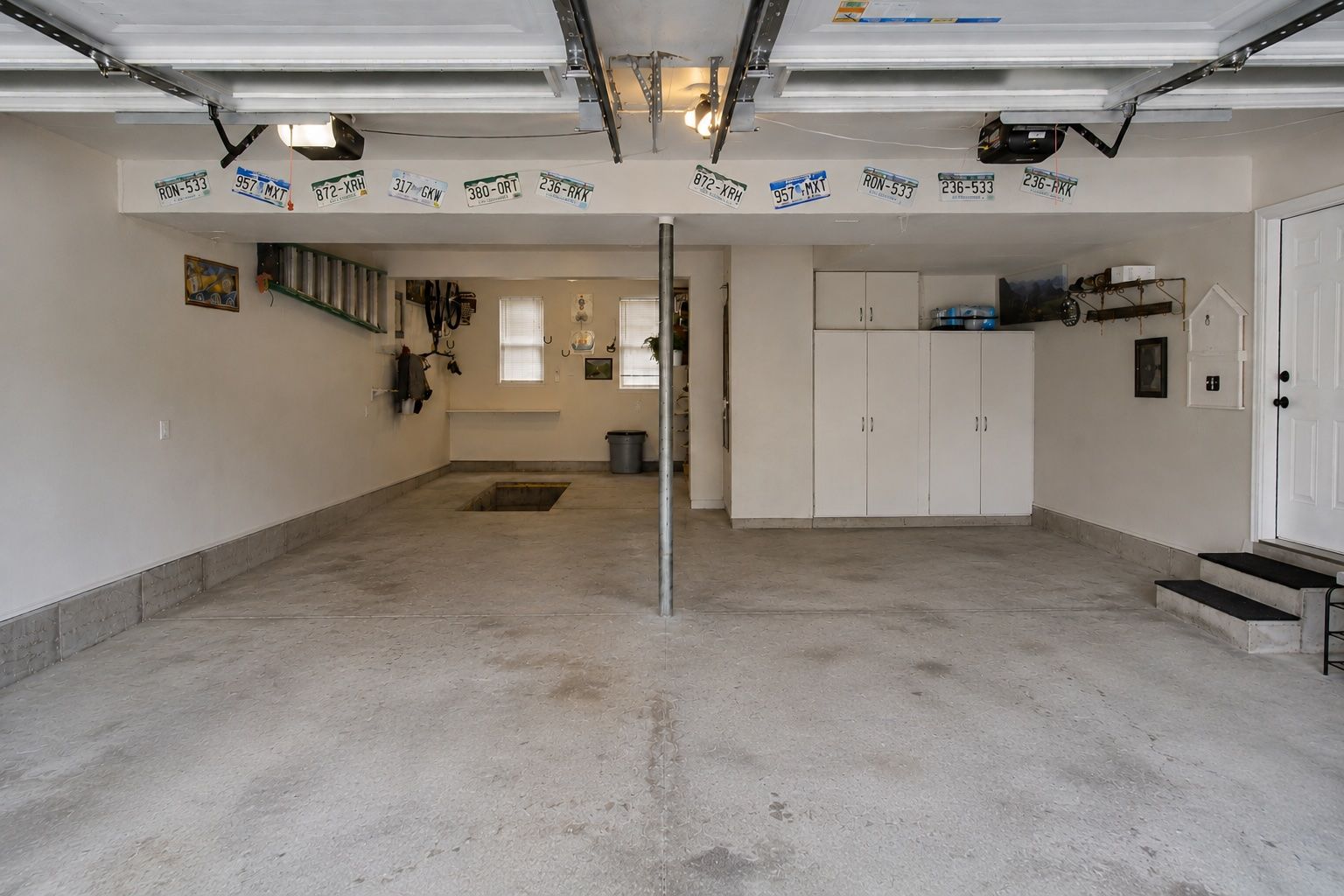AI Version Of Garage (No cars)