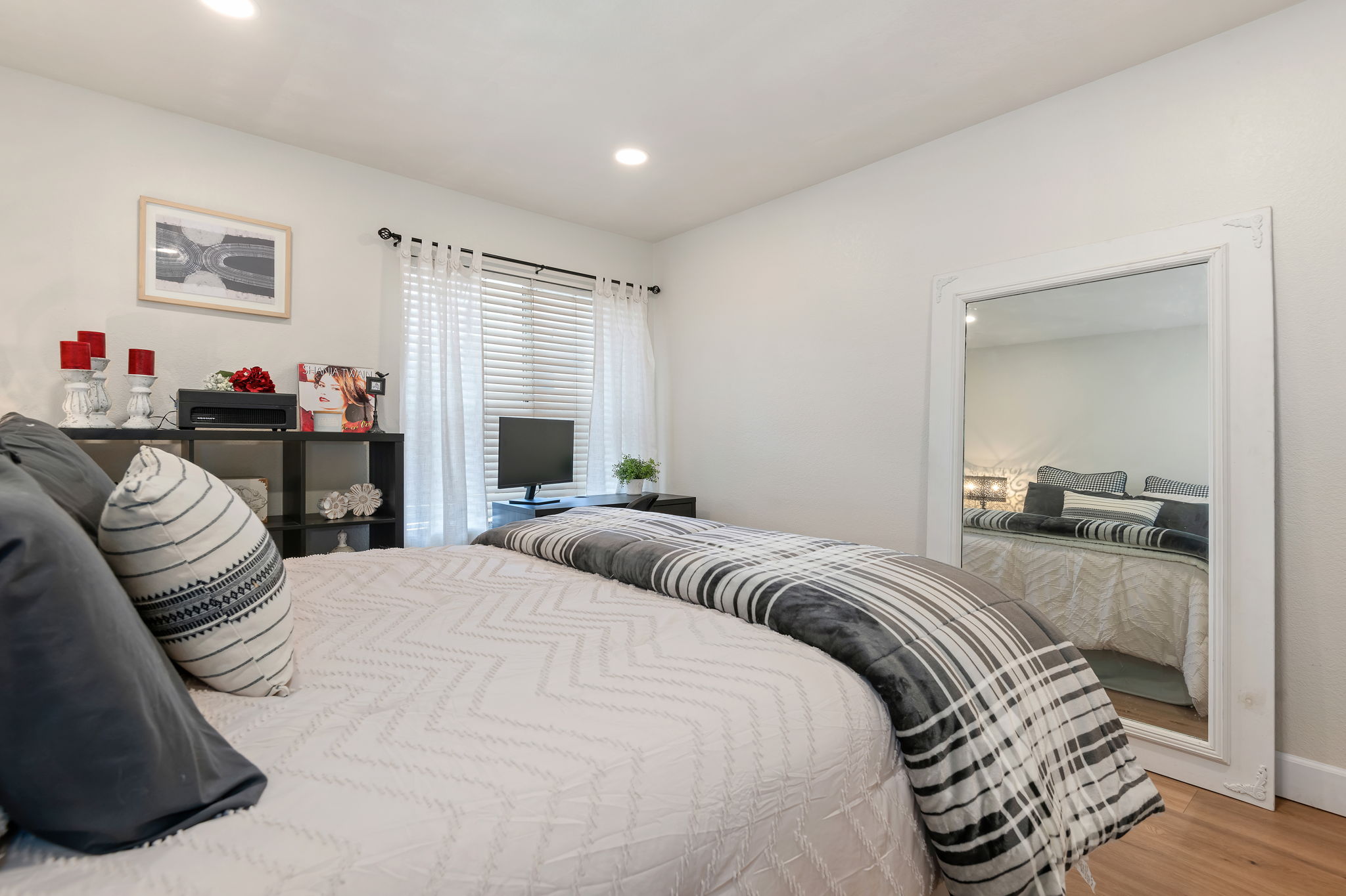 23-Bedroom 2