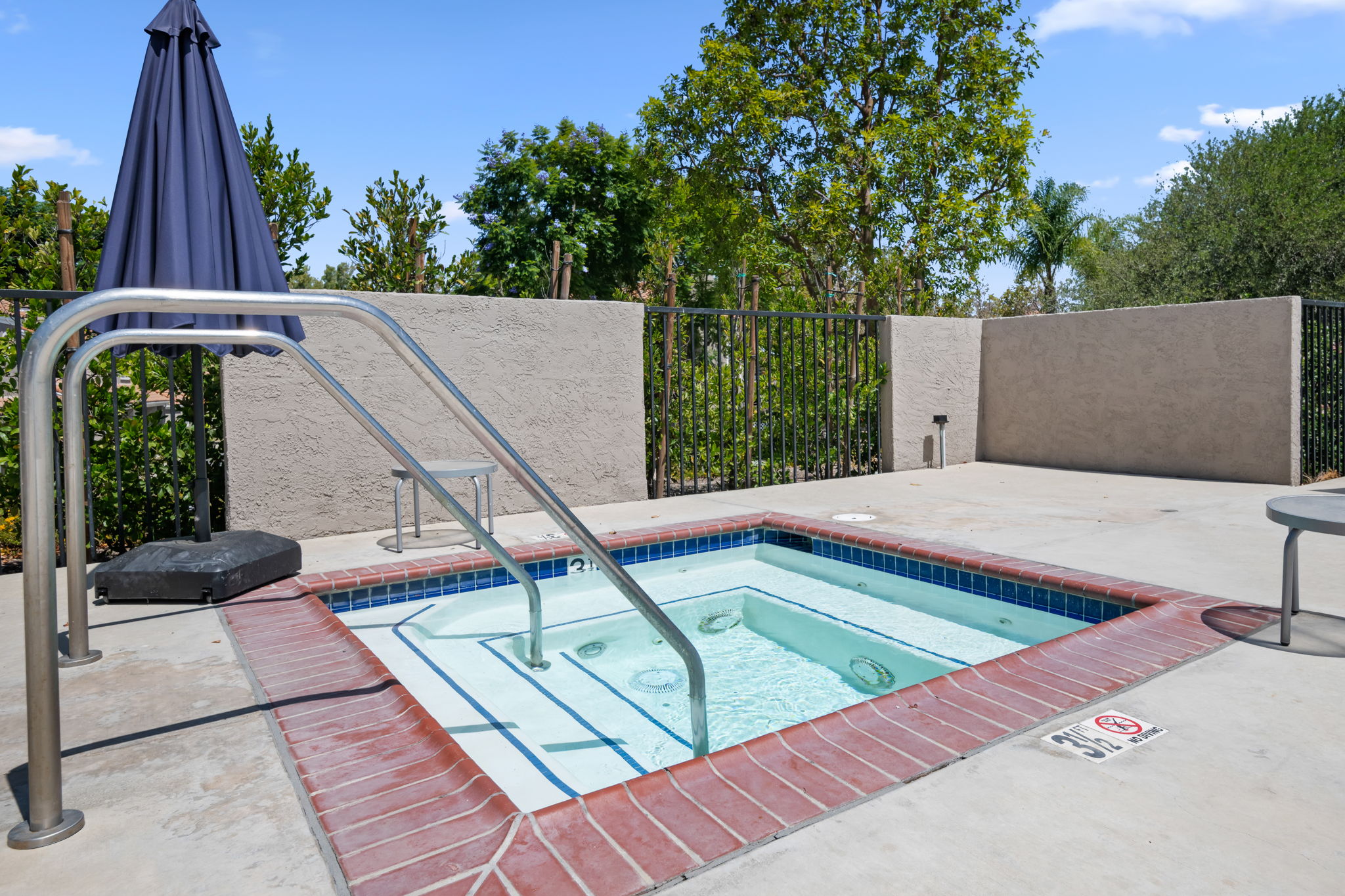 33-Camarillo Springs Jacuzzi