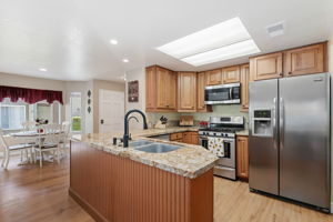 09-Kitchen