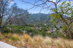 37-Camarillo Springs Walking Trail View
