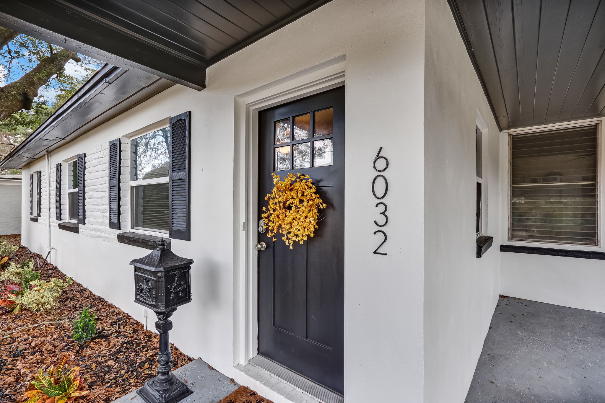 Front Entry Detail