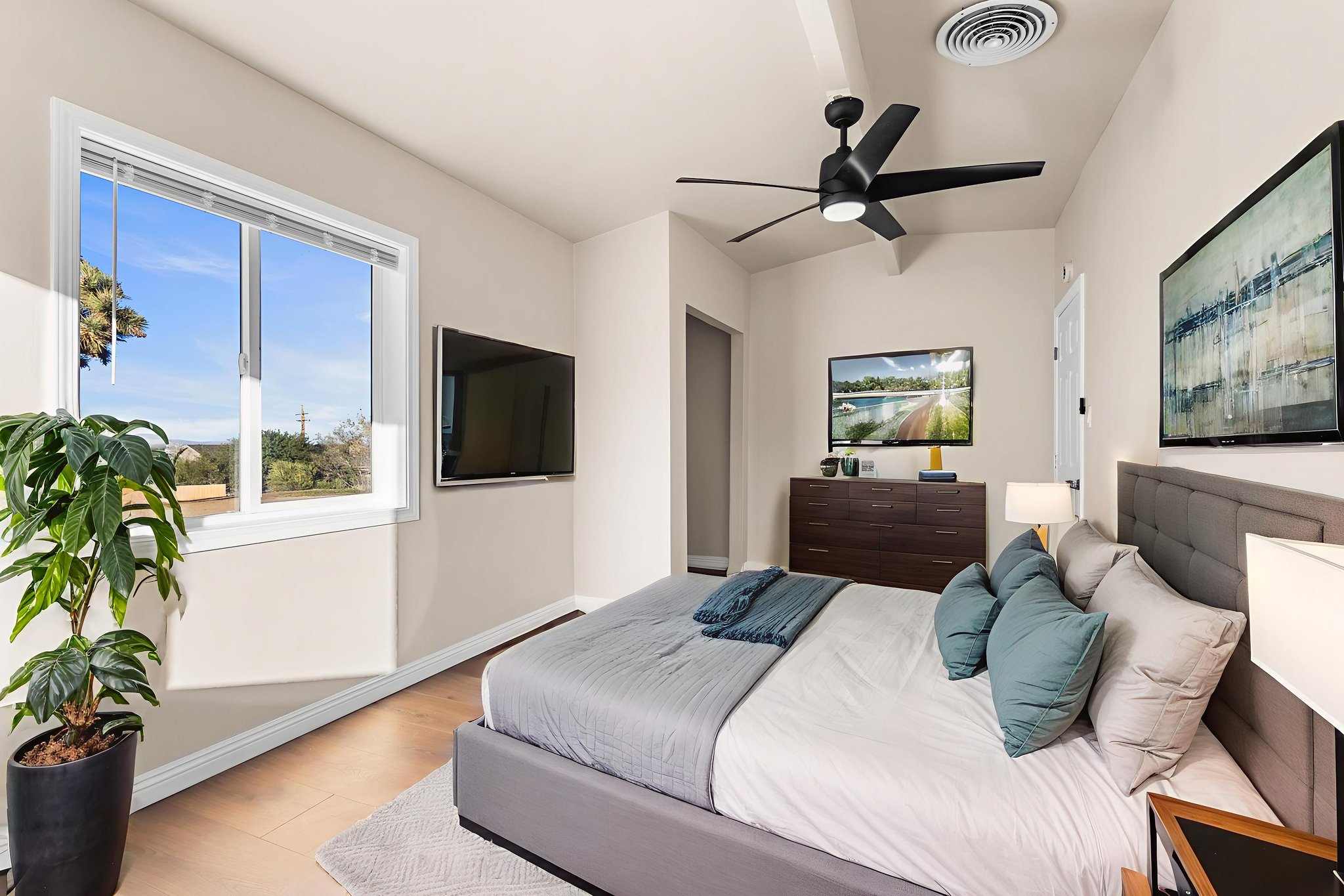 untitled (79 of 81) virtually staged.jpeg