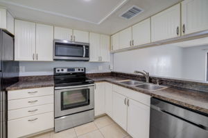  113th St Apt 212 -011