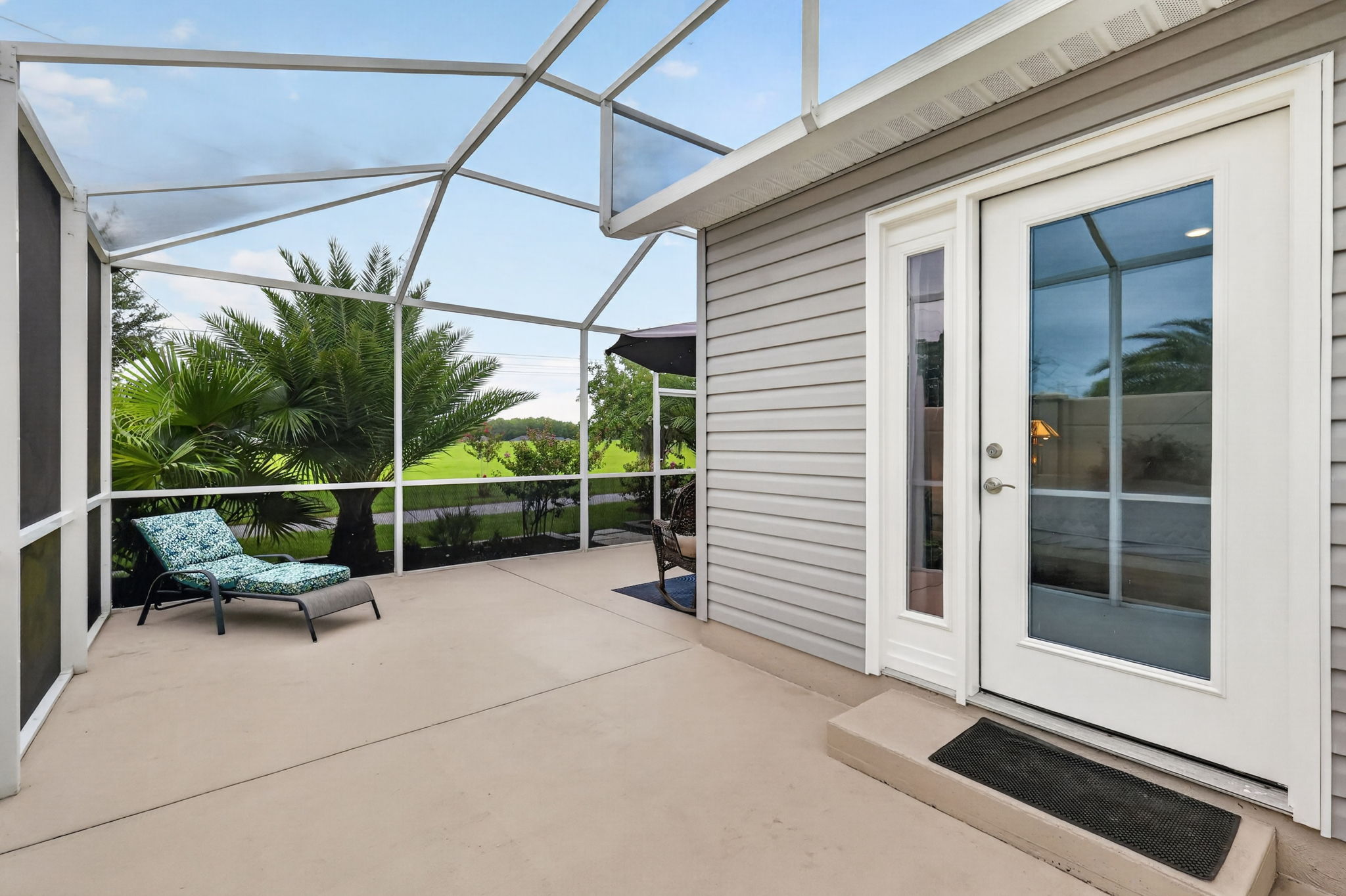 SPACIOUS Rear 36'x12'Birdcage with ROOM FOR A HOT TUB!