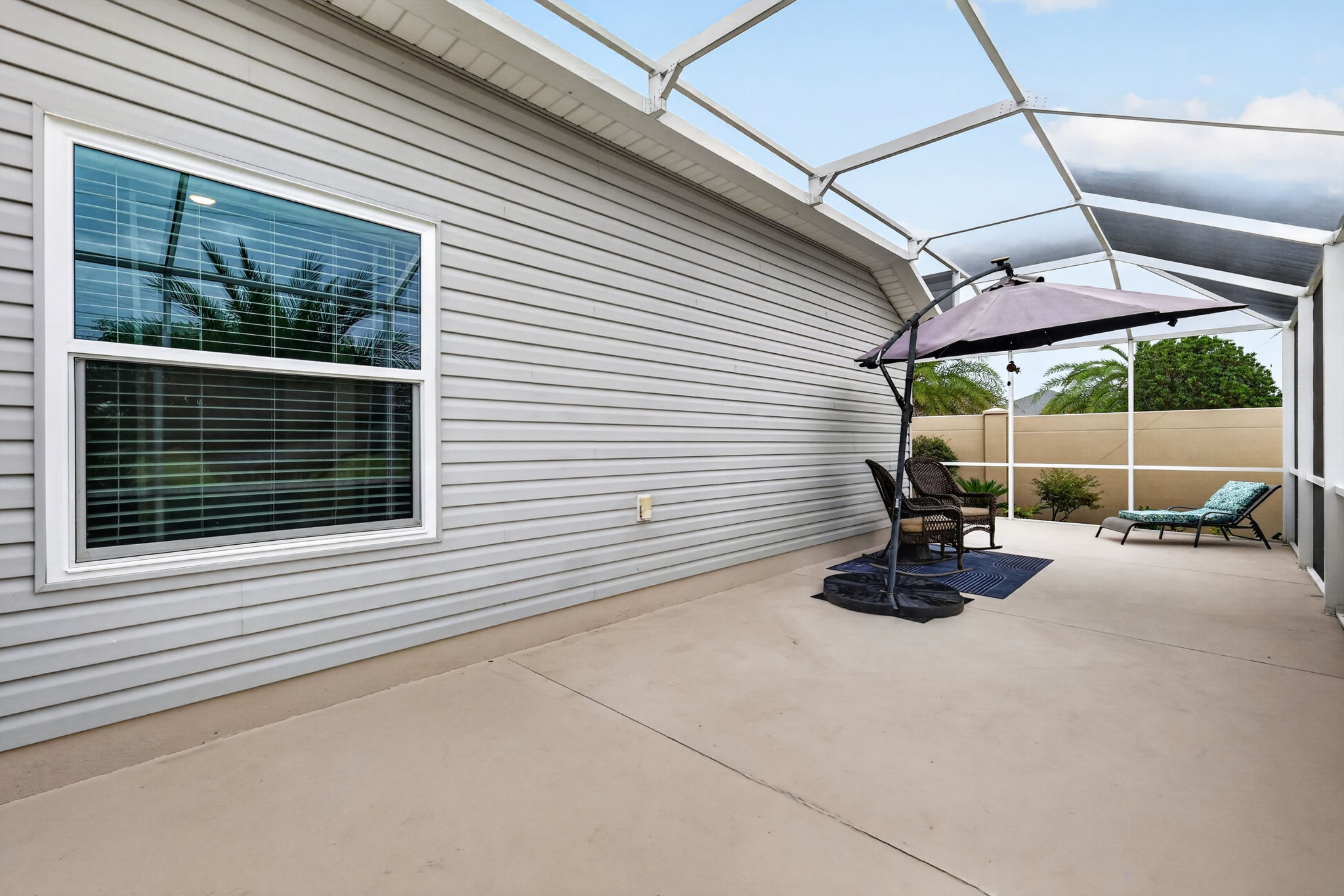SPACIOUS Rear 36'x12'Birdcage with ROOM FOR A HOT TUB!