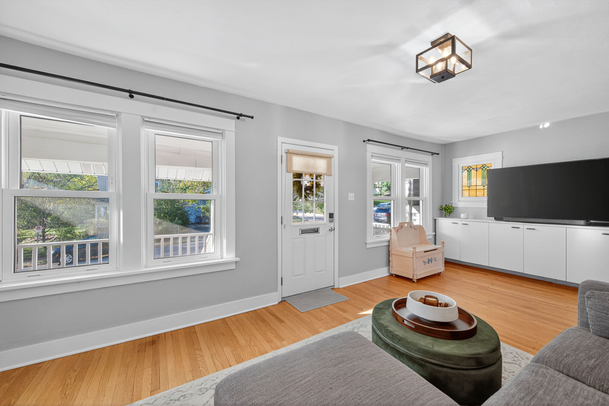 Aren't the windows dreamy?