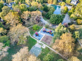 Clifton Heights Park is such a hidden gem and a huge asset to this home with the close vicinity.