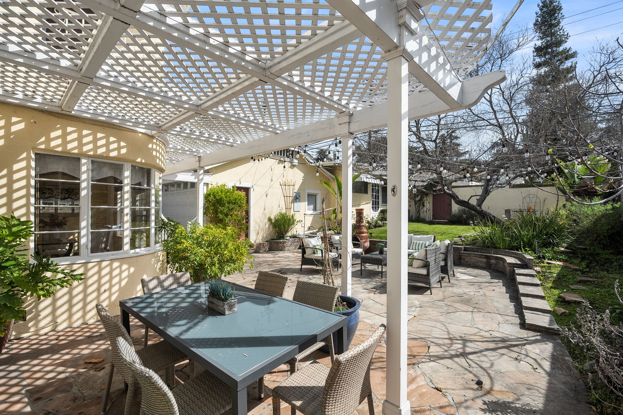 6036 Friends Avenue-47
