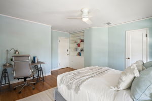6036 Friends Avenue-34