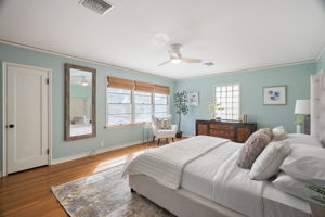 6036 Friends Avenue-35