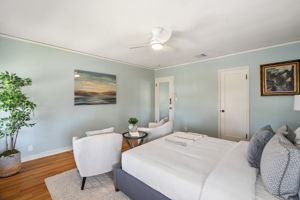 6036 Friends Avenue-43