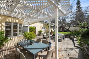 6036 Friends Avenue-47