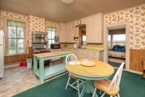 08-Kitchen