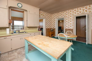 09-Kitchen