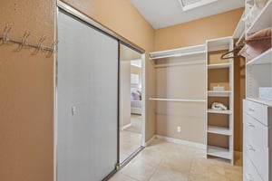 La Spezia Pl-S1306-058.jpg