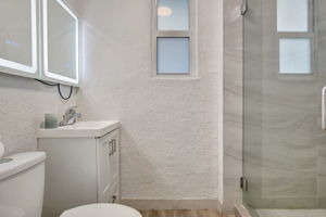  Photo 35