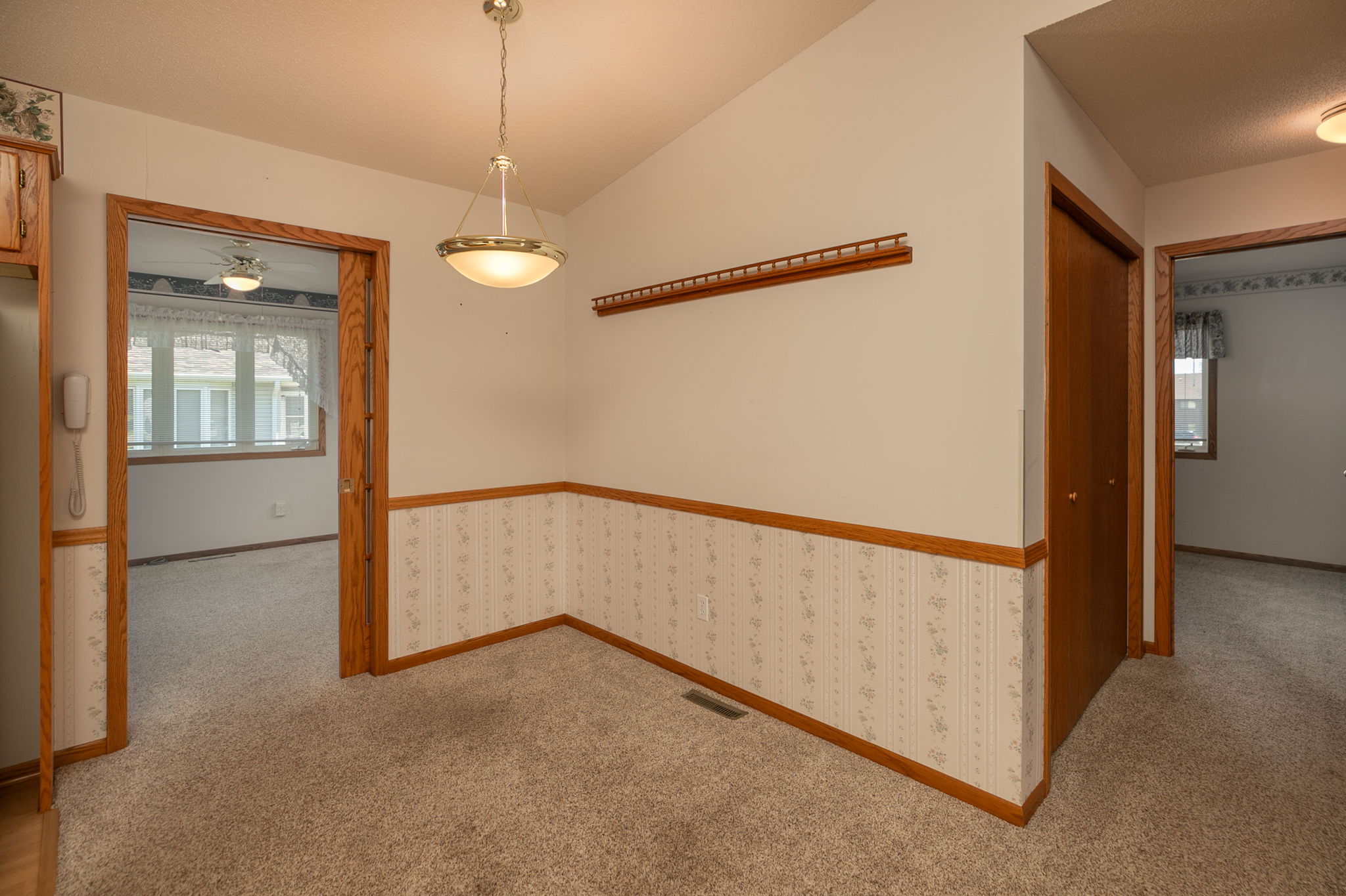 08-Dining Room