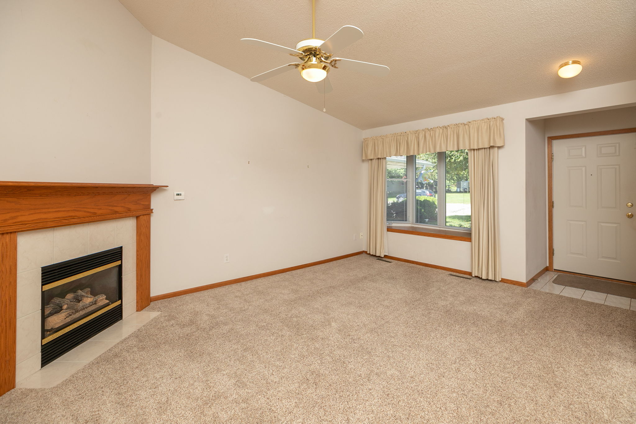 04-Living Room
