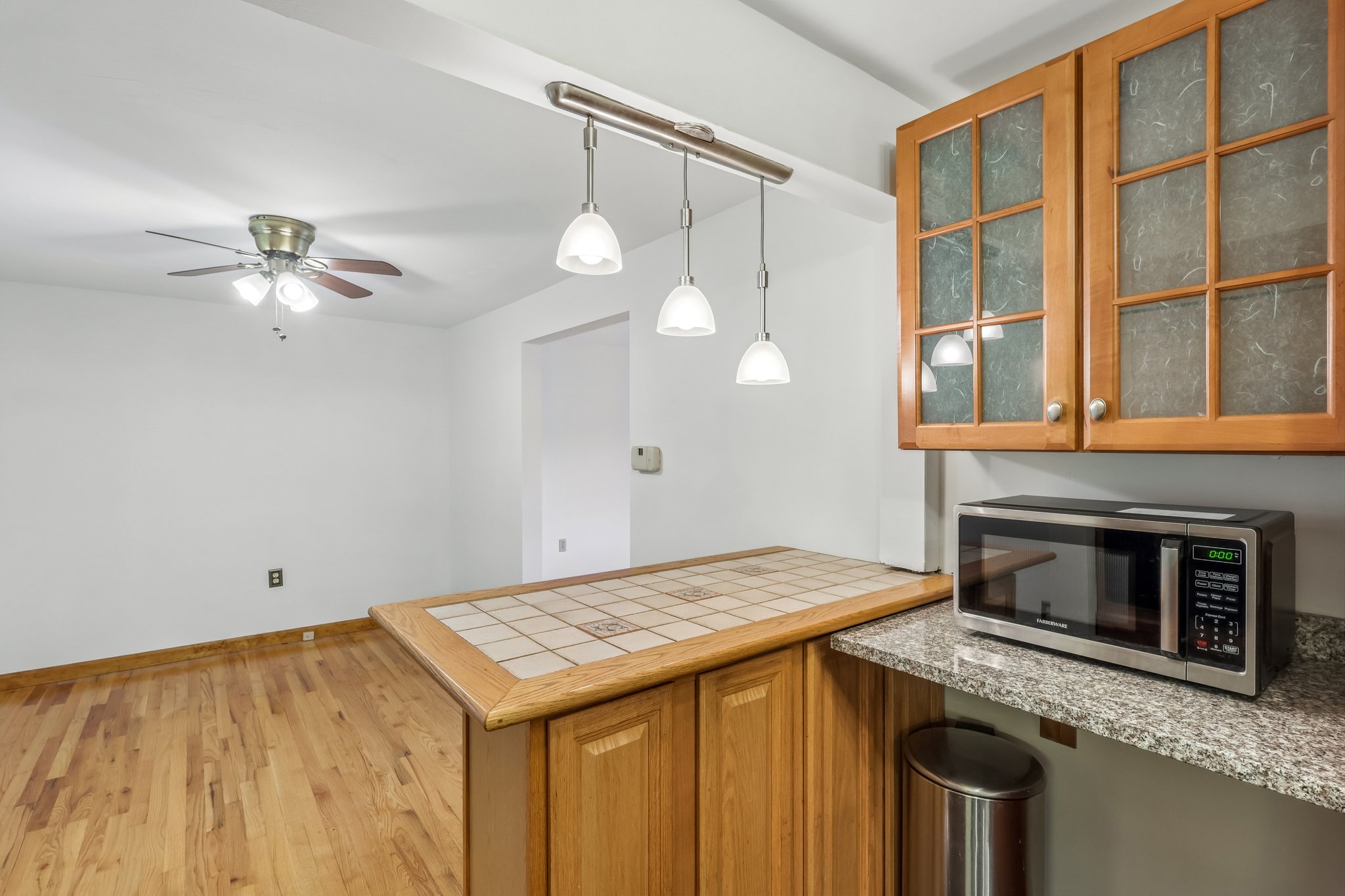 Calvert Ave-S0105-033.jpg